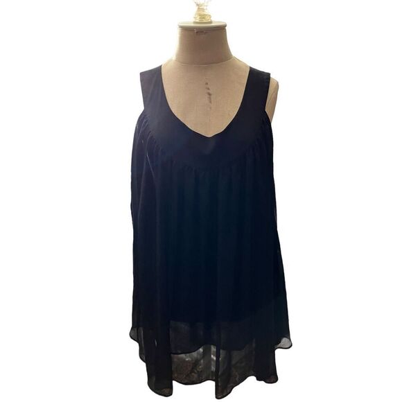Essentials by Milano Top / XL / EUC - Picture 1 of 4